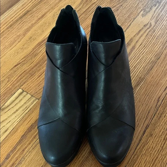 Eileen Fisher black leather Cosmos booties size 10 - Picture 4 of 4
